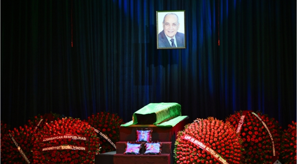 xalq-artisti-rasim-balayev-son-menzile-yola-salinib-yenilenib-2