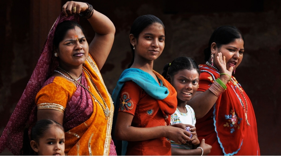 hindistanli-qadinlarin-esrleri-ashan-sacha-qulluq-sirleri