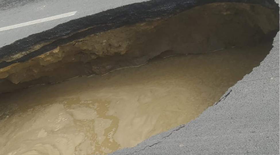 masazirdaki-zengilan-sheherciyinde-yolun-chokmesinin-sebebi-achiqlanib