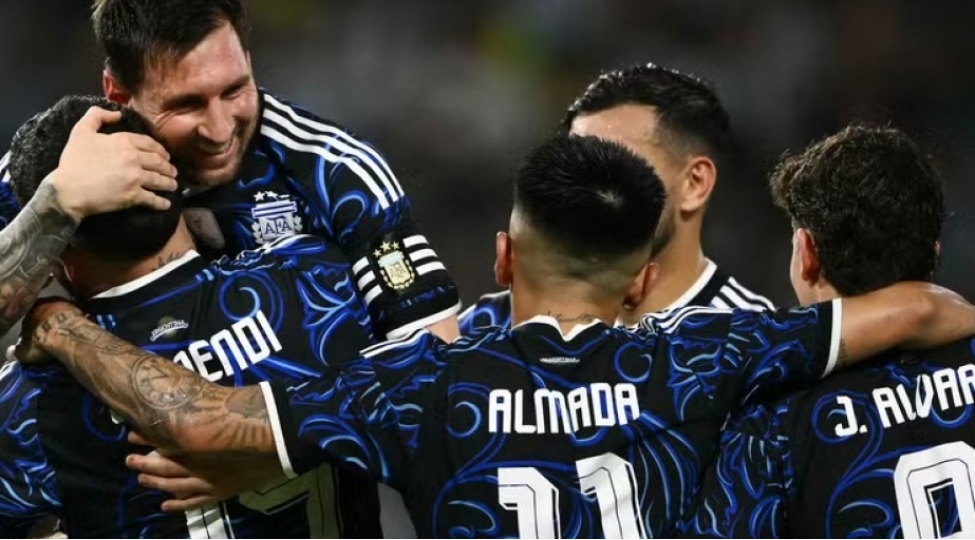 yoldashliq-oyunlari-argentina-millisinden-darmadagin-ingiltereden-gozlenilmez-meglubiyyet