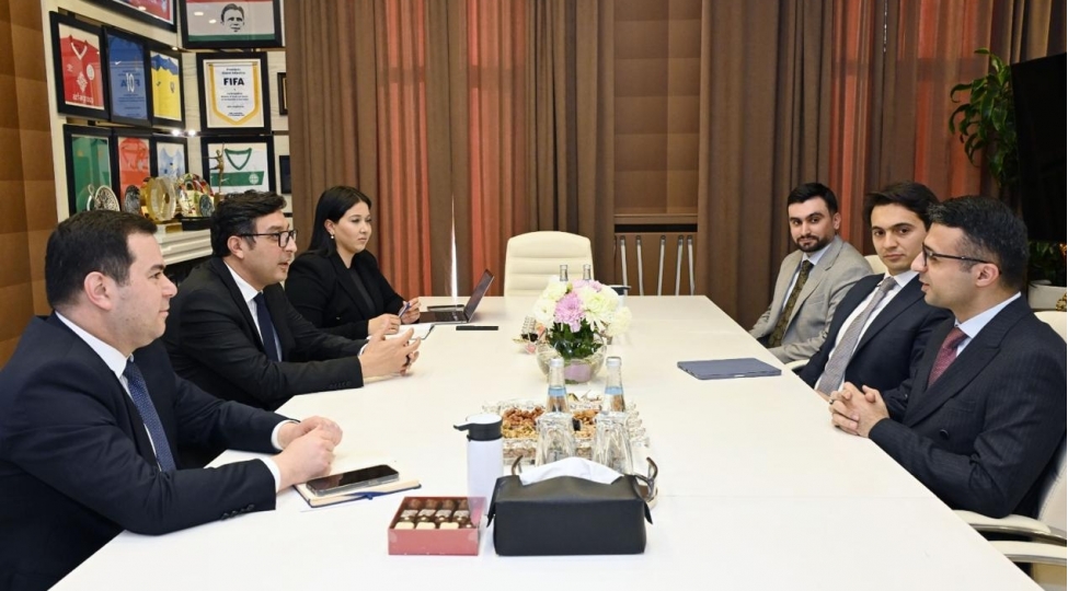 ferid-qayibov-yukselish-musabiqesinin-qalibleri-ile-gorush-kechirib