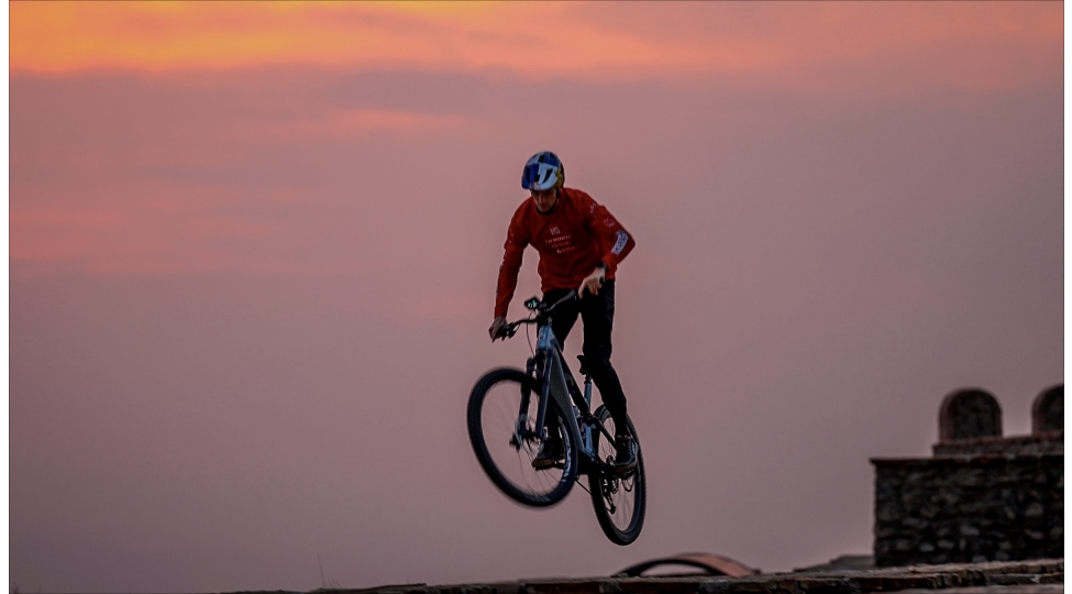 red-bull-azerbaycanin-en-gozel-mekanlarini-ehate-eden-yeni-layiheye-start-verir