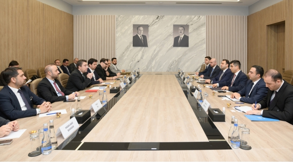 azerbaycan-ve-turkiye-suni-intellekt-sahesinde-emekdashligi-nezerden-kechirib