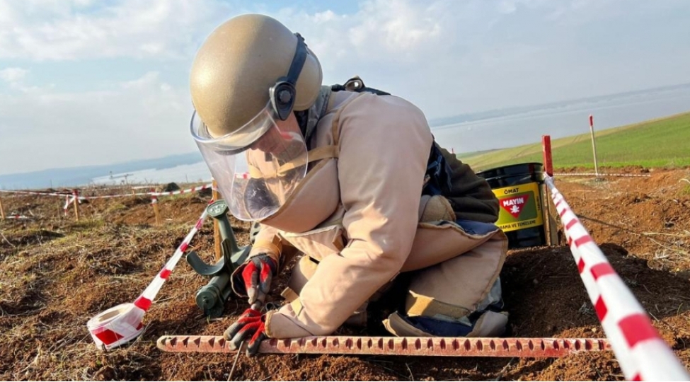 turkiyenin-igdir-ve-diger-vilayetlerinde-humanitar-minatemizleme-ishleri-davam-edir