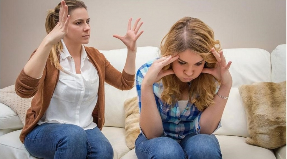 Valideynlərin bu davranışı gənclərdə depressiyanı artırır?