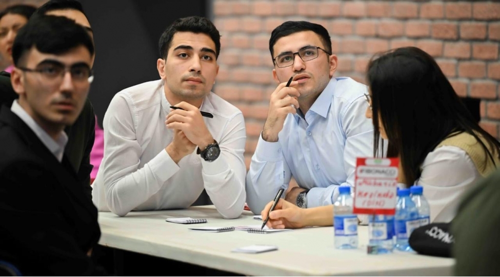 ii-ginius-intellektual-yarishinin-novbeti-merhelesi-bash-tutub