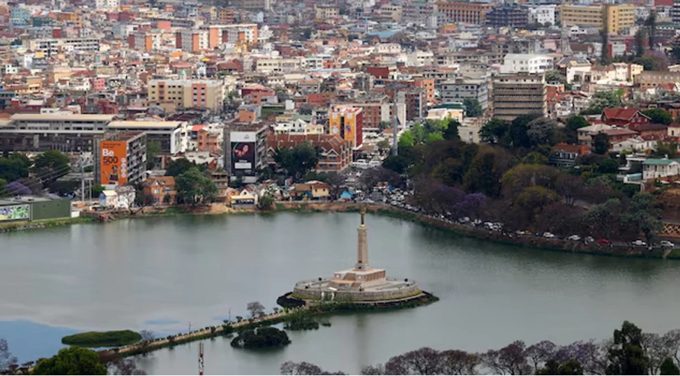 bu-olkede-fovqelade-veziyyet-tetbiq-edilib