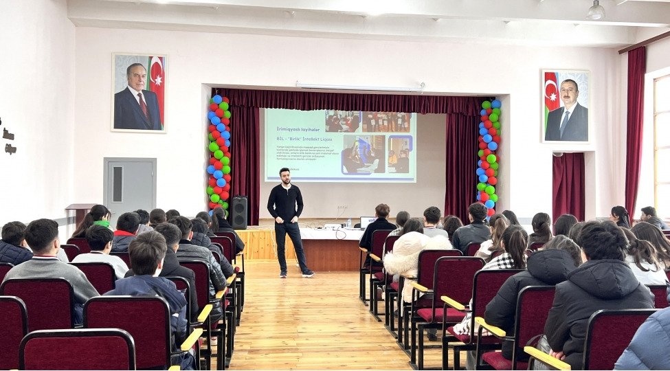 gikm-terefinden-infosessiyalar-vasitesile-2000-den-chox-genc-ehate-olunub