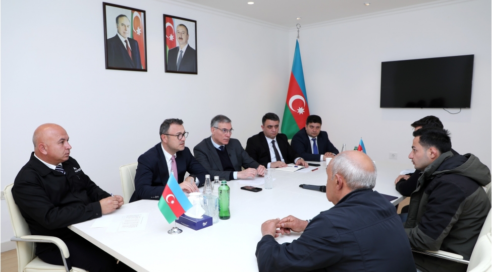 azeriqaz-ib-nin-bash-direktoru-lachin-rayonunda-vetendash-qebulu-kechirib