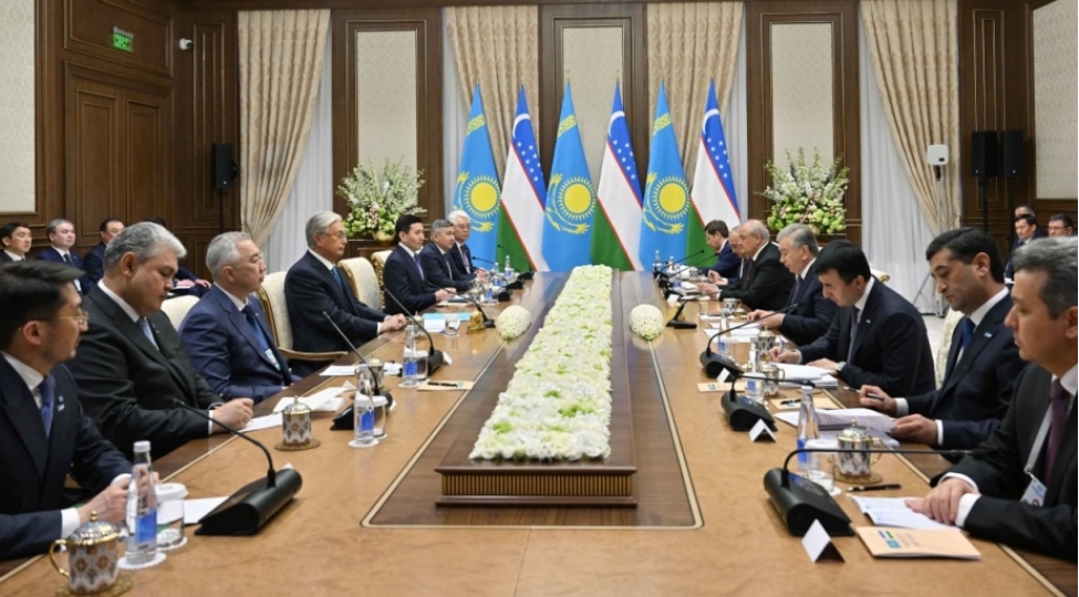 tokayev-ve-mirziyoyev-ticaret-iqtisadi-emekdashligin-daha-da-inkishaf-etdirilmesi-ile-bagli-raziliga-gelib