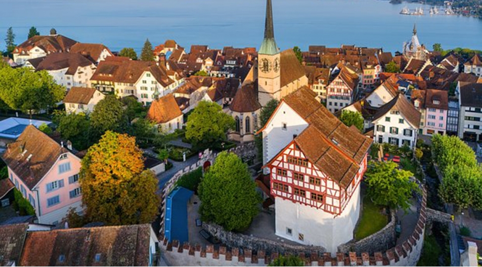 muharibeye-gore-bu-kichik-shehere-kochmeyi-dushunurler