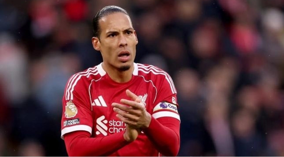 liverpulun-kapitani-azarkeshlerin-etirazina-destek-verdi