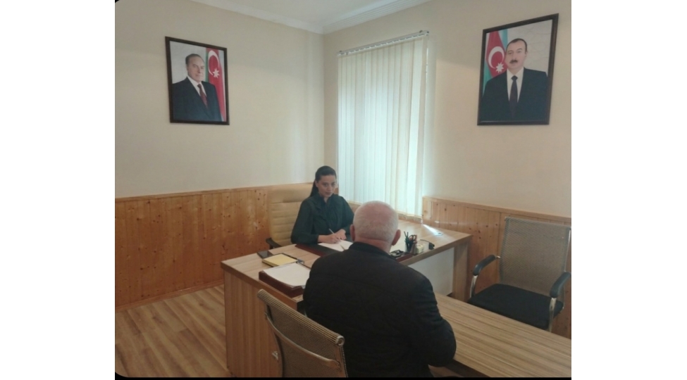 milli-meclisin-deputati-sebine-xasayeva-lokbatan-qesebesinde-sechicilerle-gorushub-2