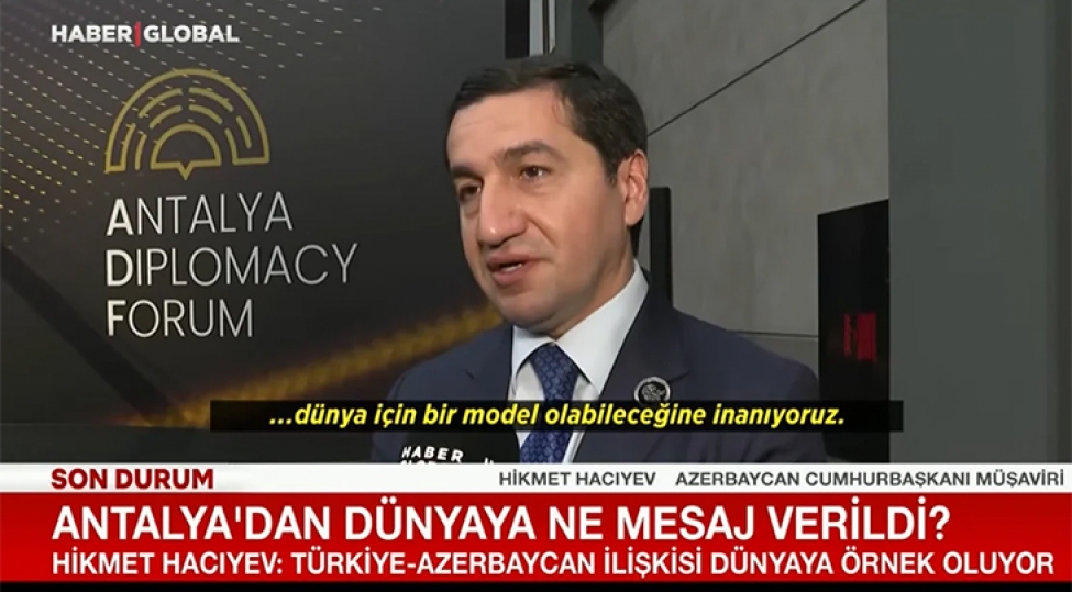 hikmet-haciyev-ermenistan-konstitusiyasinda-erazi-iddialarina-son-qoyulduqdan-sonra-sulh-sazishi-imzalana-biler