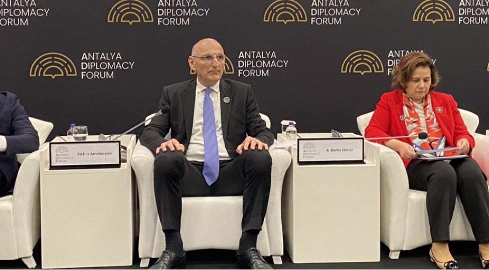 elchin-emirbeyov-azerbaycanin-geosiyasi-movqeyi-ixracin-shaxelendirilmesine-dogru-hereketin-ehemiyyetini-on-plana-chixarir