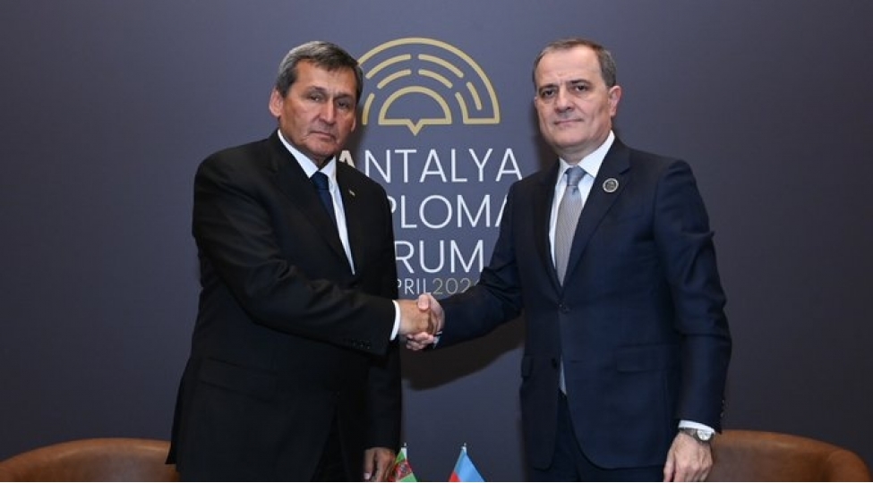 antalyada-azerbaycanturkmenistan-terefdashligi-muzakire-edilib