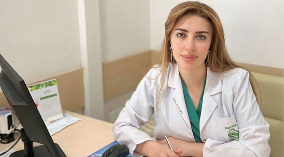 goz-saglamligini-qorumagin-yollari-ekran-istifadesinde-duzgun-qaydalar-mutexessis-sherh-edir