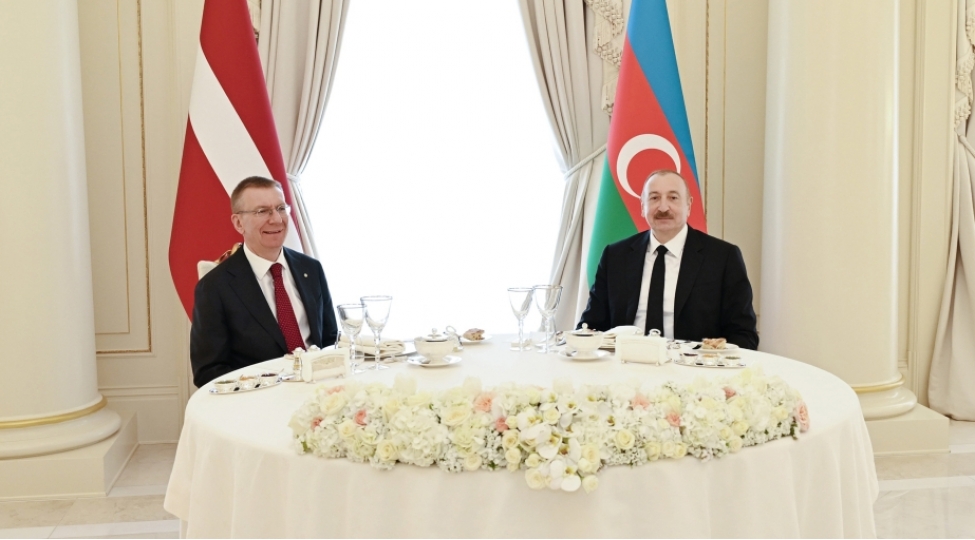 latviya-prezidentinin-sherefine-resmi-lanch