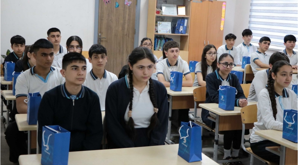 balakende-tehlukesiz-internet-telimleri-kechirilib