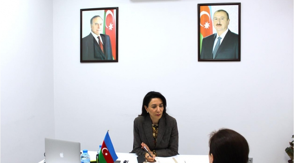 ombudsman-sebine-eliyeva-novbeti-qebul-kechirib