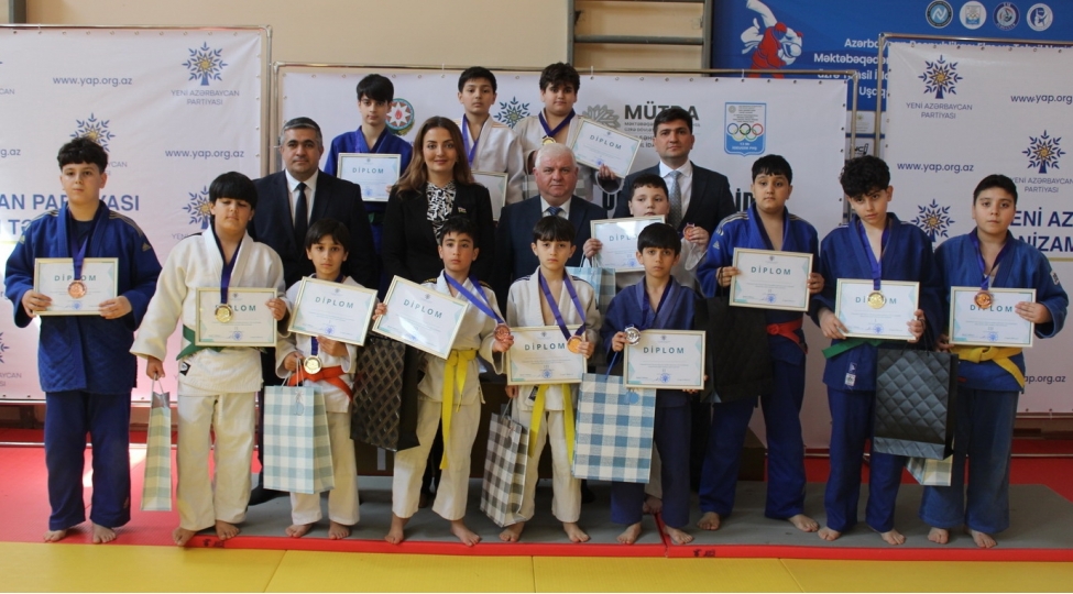 nizami-rayonunda-ulu-onderin-xatiresine-hesr-edilmish-cudo-yarishi-kechirilib-foto