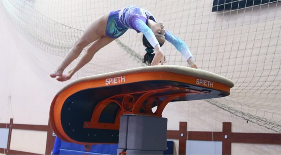 sumqayitda-kishi-ve-qadin-idman-gimnastikasi-uzre-olke-birinciliyi-kechirilib