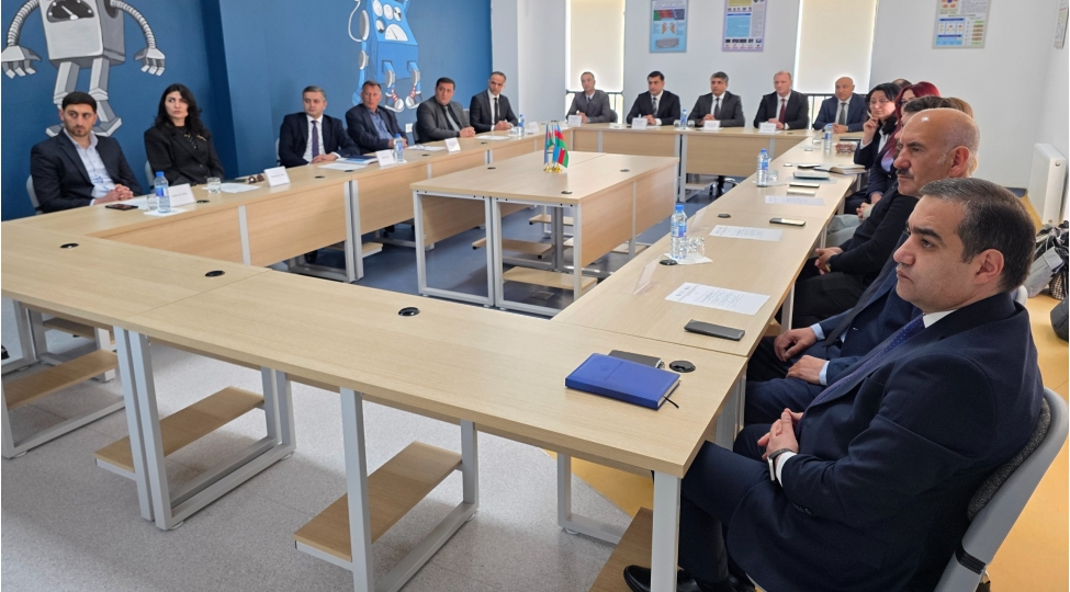 ishgaldan-azad-olunmush-erazilerde-fealiyyet-gosteren-ishegoturenlerle-gorush-kechirilib