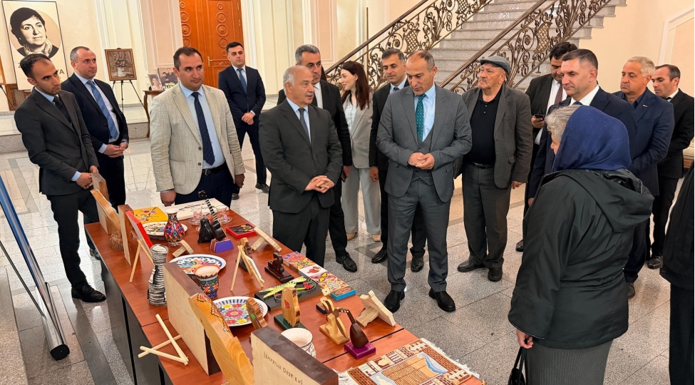 serhedsiz-imkanlar-movzusunda-ictimai-dinleme-kechirilib