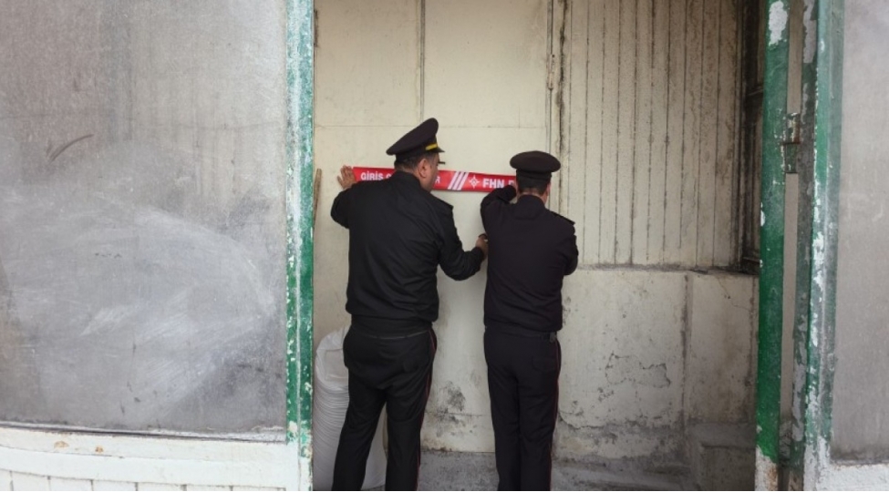 fhn-xetai-rayonunda-magazanin-fealiyyetini-dayandirib-video