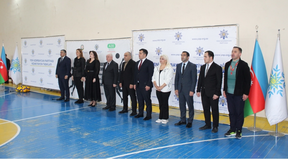 nizami-rayonunda-ulu-onderin-xatiresine-hesr-edilmish-qizlar-arasinda-voleybol-yarishi-kechirilib