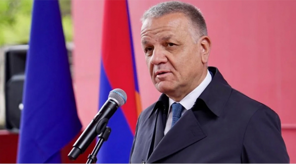 ai-ermenistan-ve-azerbaycan-kommunikasiyalarin-achilmasindan-iqtisadi-cehetden-faydalanacaqlar