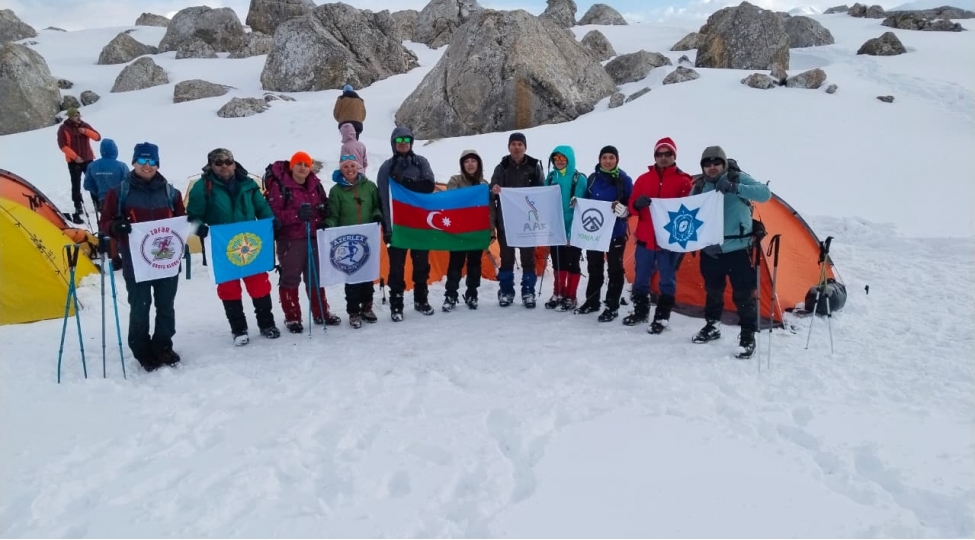 heyder-eliyev-zirvesine-enenevi-yurush-teshkil-olunub