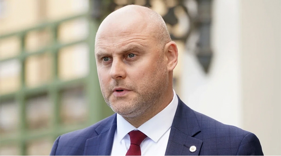 latviya-prezidenti-muxalif-deputati-bash-nazir-vezifesine-namizedliyini-ireli-surub