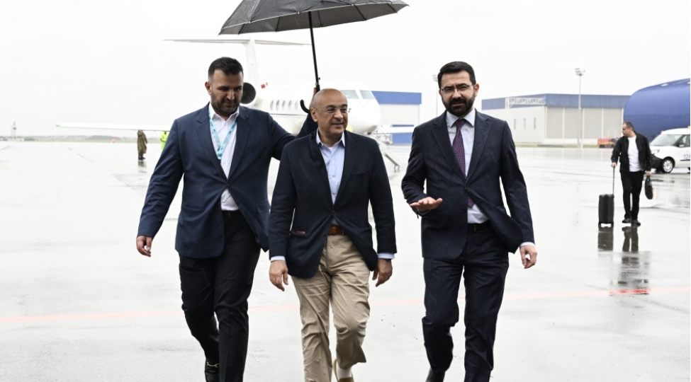 korfez-emekdashliq-shurasinin-bash-katibi-azerbaycana-sefere-gelib