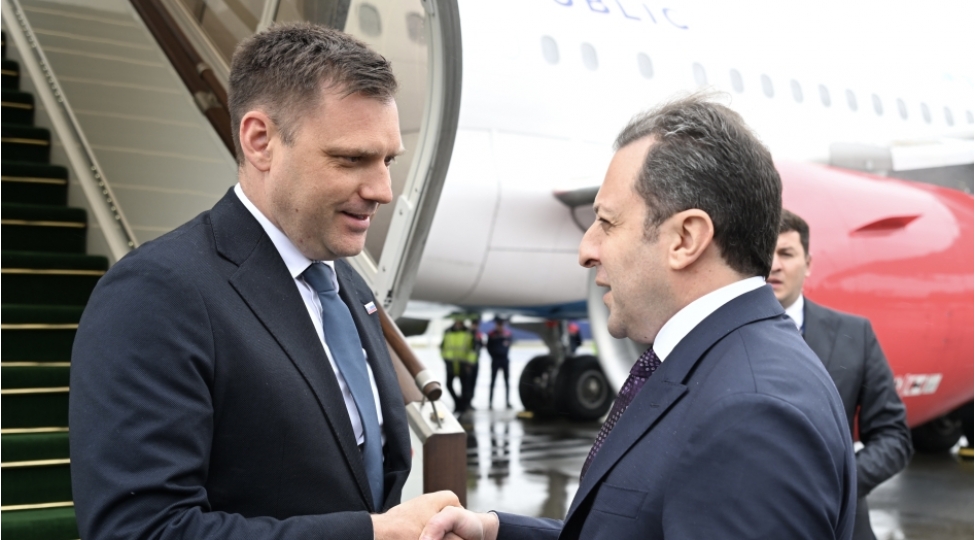 slovakiya-bash-nazirinin-muavini-azerbaycana-sefere-gelib