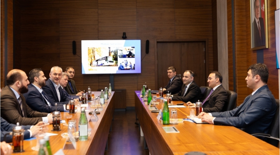 wuf13-un-suriyali-ve-ruandali-ishtirakchilari-asan-xidmetde