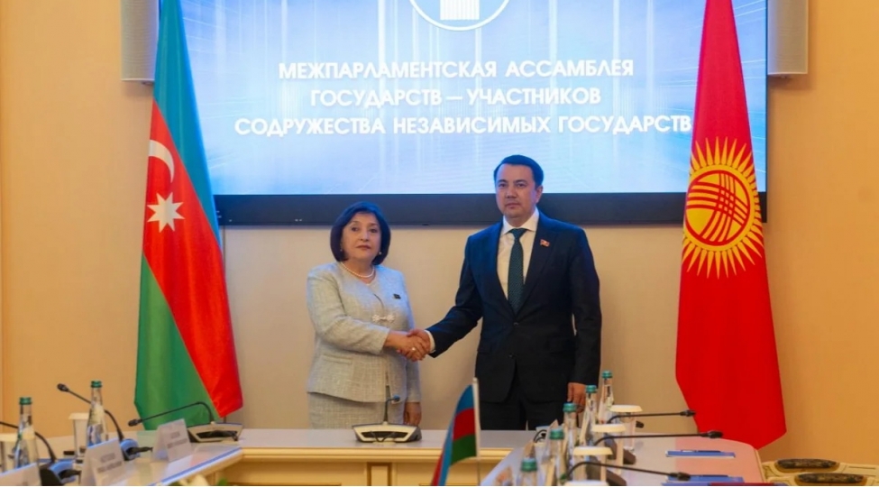 sahibe-qafarova-rusiyada-qirgizistanli-hemkari-ile-gorushub