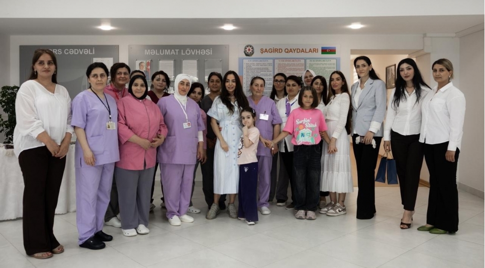 leyla-eliyeva-ve-arzu-eliyeva-lenkeranda-ushaq-evini-ziyaret-edibler