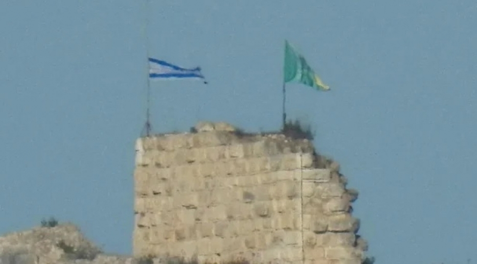 israil-ordusu-livanin-cenubundaki-bofor-qalasi-uzerinde-bayraq-qaldirib