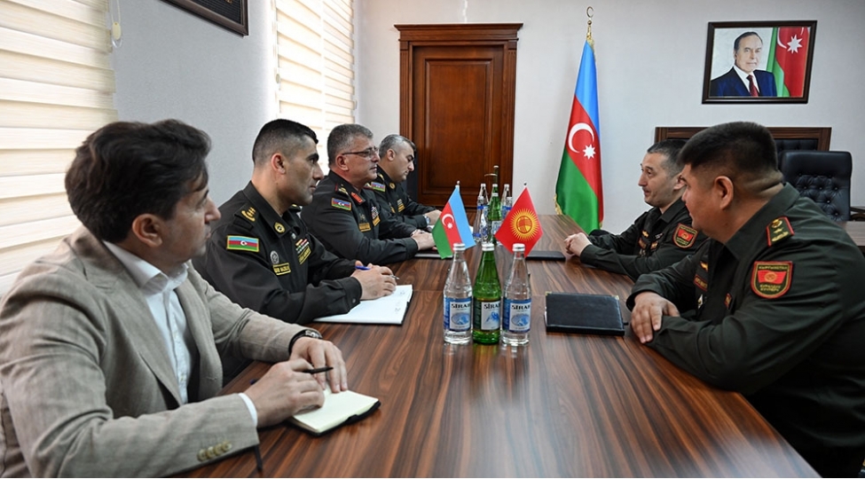 herbi-tehlukesizlik-sahesinde-azerbaycan-ve-qirgizistan-numayendelerinin-gorushu-kechirilib