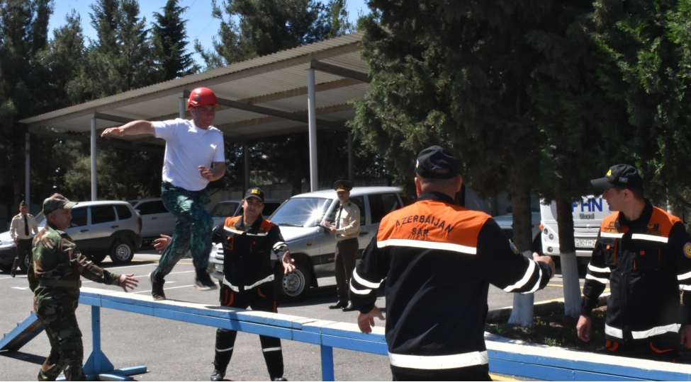 fhn-in-shimal-regional-merkezi-genc-xilasedici-ve-yanginsonduren-yarishlarinin-zona-birinciliyini-kechirib