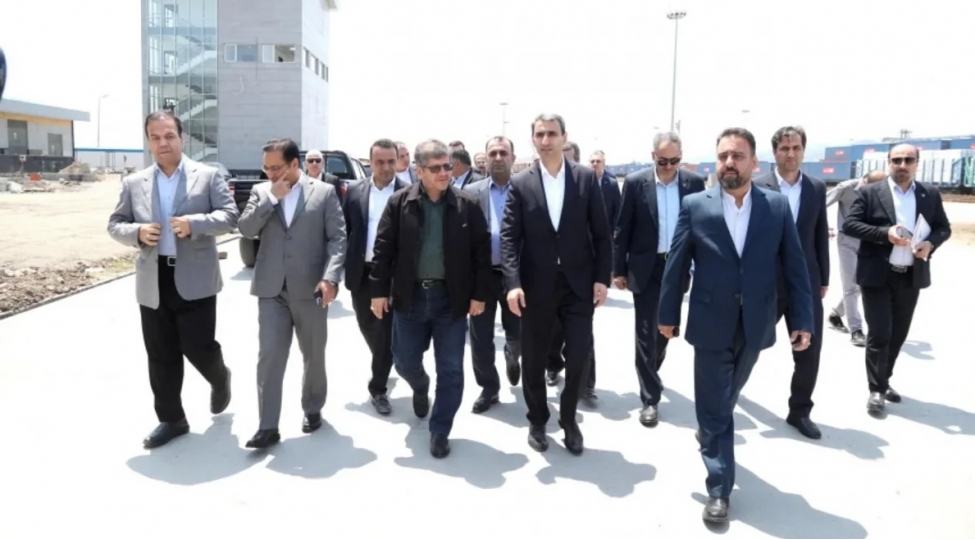 azerbaycan-ve-iranin-demir-yolu-resmileri-astara-terminalindaki-tikinti-ishi-ile-tanish-olub