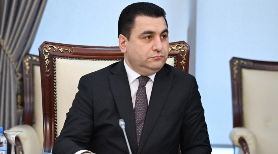 fazil-novruzov-yeni-realliqlar-informasiya-siyasetine-yeni-yanashma-teleb-edir