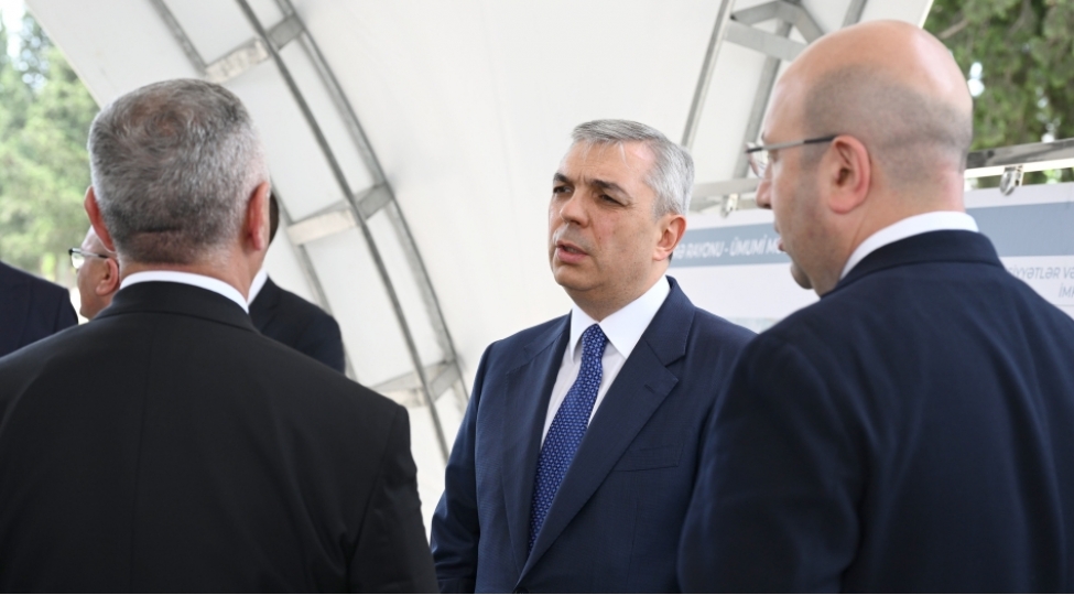 elaqelendirme-qerargahinin-iclasinin-ishtirakchilari-agdere-sheherinin-bash-plani-ile-tanish-olublar