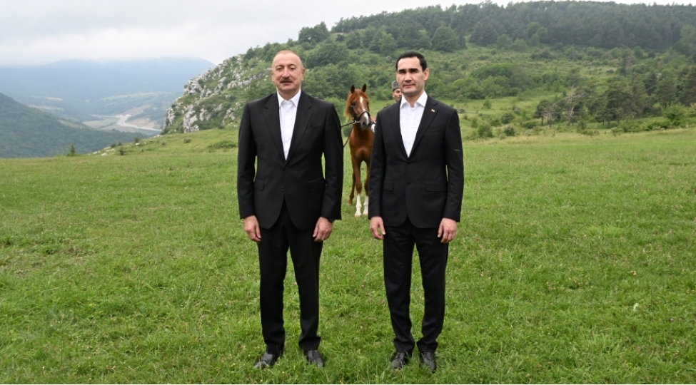 azerbaycan-turkmenistan-munasibetleri-dostluga-ve-strateji-terefdashliga-soykenir