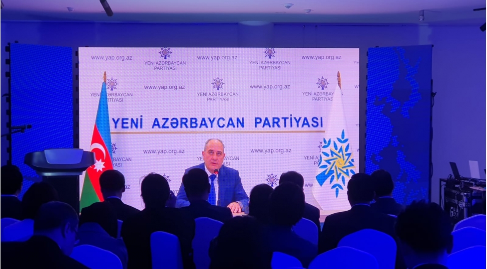 yap-sedrinin-muavini-merkezi-aparatin-rehberi-tahir-budaqov-icapp-daimi-komitesinin-xususi-sessiyasinda-chixish-edib-foto