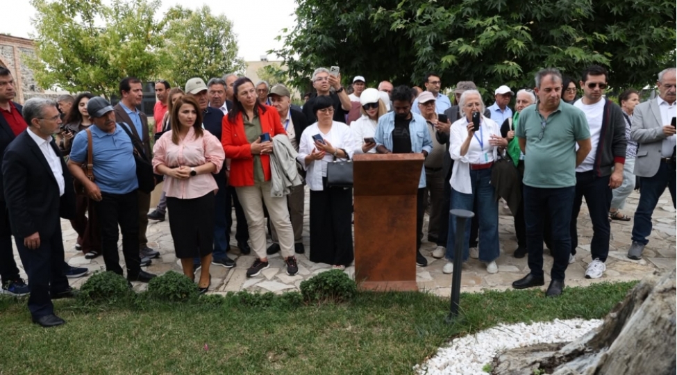 turk-dunyasi-heftesinin-ishtirakchilari-agdam-sheherinde-imaret-kompleksi-ile-tanish-olublar