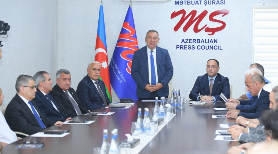 merhum-jurnalist-mirze-esgerovun-70-illik-yubileyi-ile-bagli-toplanti-kechirildi