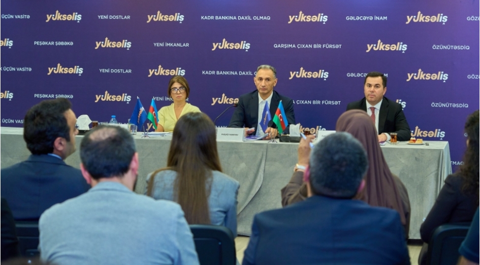 nazir-yukselish-musabiqesi-cherchivesinde-mentorluq-proqrami-qarshiliqli-inkishaf-platformasidir