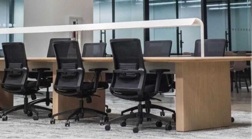 absh-nin-nufuzlu-universiteti-tedris-prosesinde-suni-intellektden-istifadeni-qadagan-edib